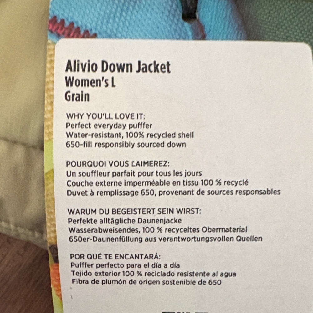 Cotopaxi Women’s NWT Beige Puffer Jacket with under layer 🦙 🏔️ - Picture 4 of 14